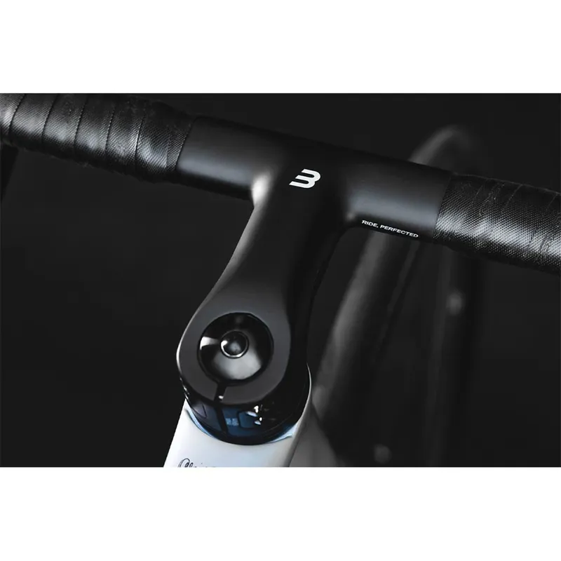 Levita Integrated Handlebar Black 4-1