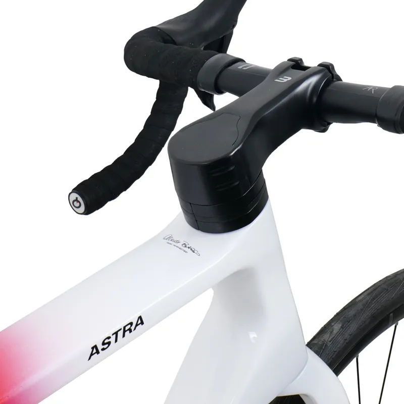 Astra 105 Di2 Chroma White Bike Chroma-White White-4