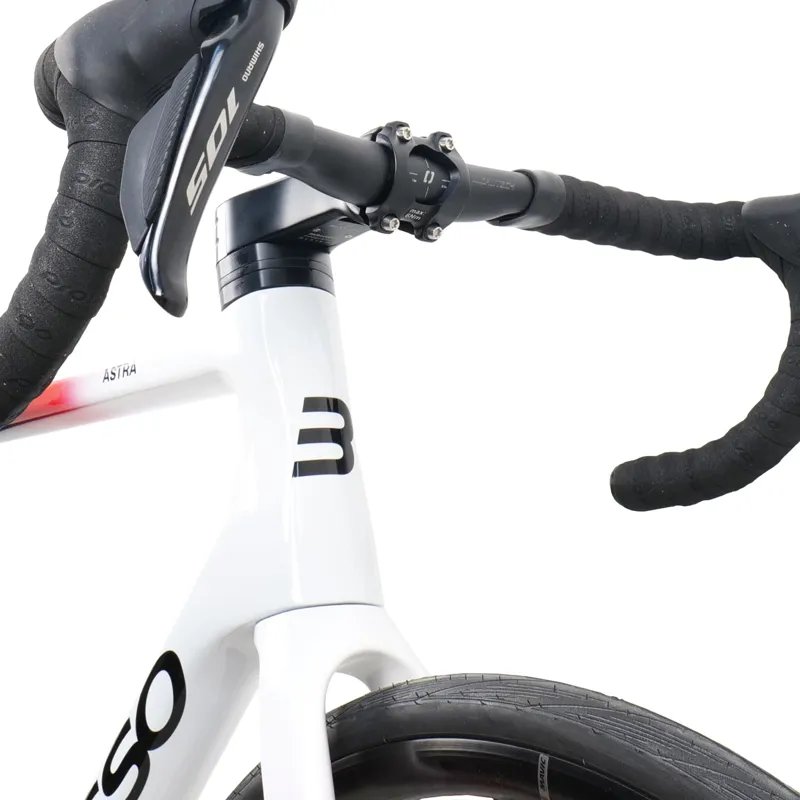 Astra 105 Di2 Aksium Chroma White Bike Chroma-White White-3