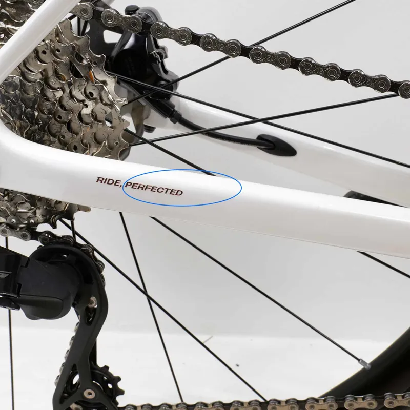 Venta R 105 12x Pearl Ex Demo Bike White Small-6