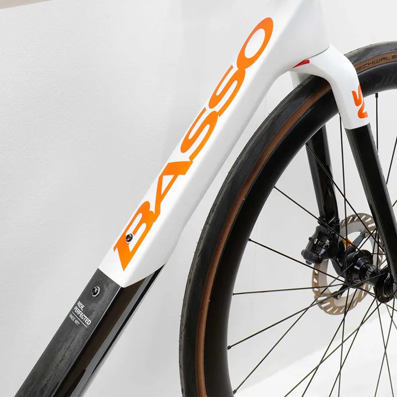 SV Ultegra Di2 Cosmic S Ex Demo Bike White Medium-1