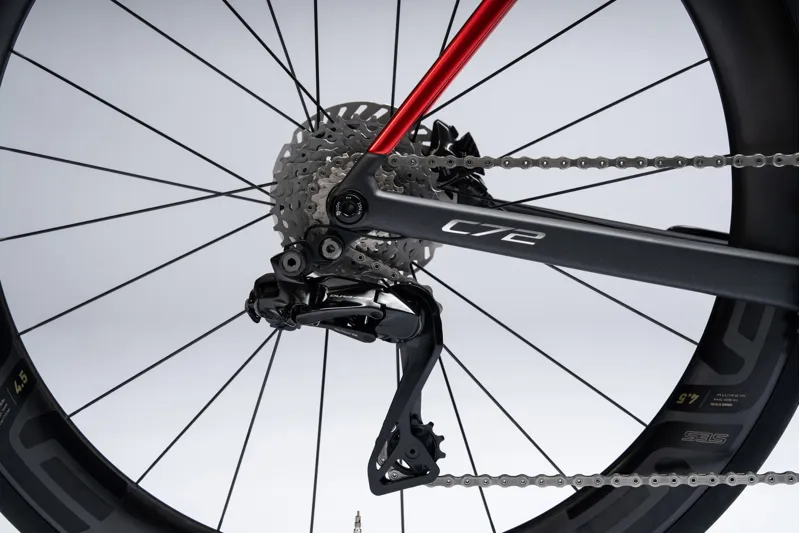 Colnago C72 Disc 2026 Carbon Road Bike Dura Ace Di2 / ENVE 4.5 - Black/Red-3