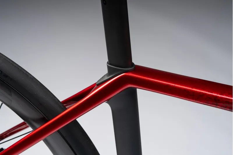 Colnago C72 Disc 2026 Carbon Road Bike Dura Ace Di2 / ENVE 4.5 - Black/Red-5