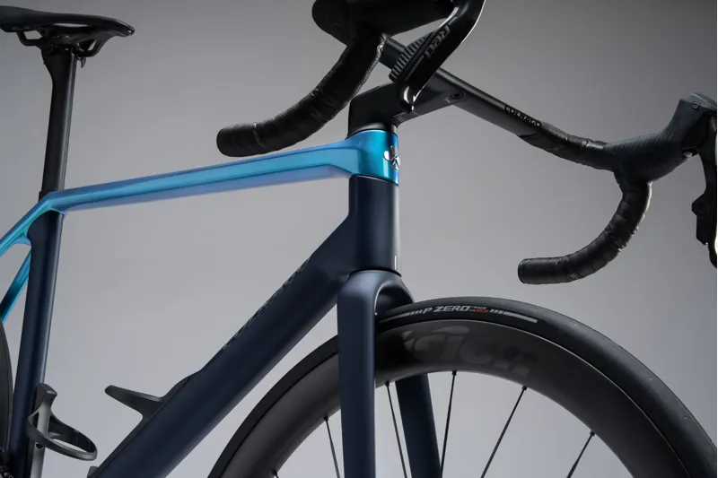 Colnago C72 Disc 2026 Carbon Road Race Bike Dura Ace Di2 - Blue/Light Blue-3