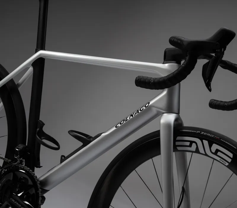 Colnago C72 Disc 2026 Carbon Road Race Bike Dura Ace Di2 / Enve 4.5 - Black/Silver/White-10