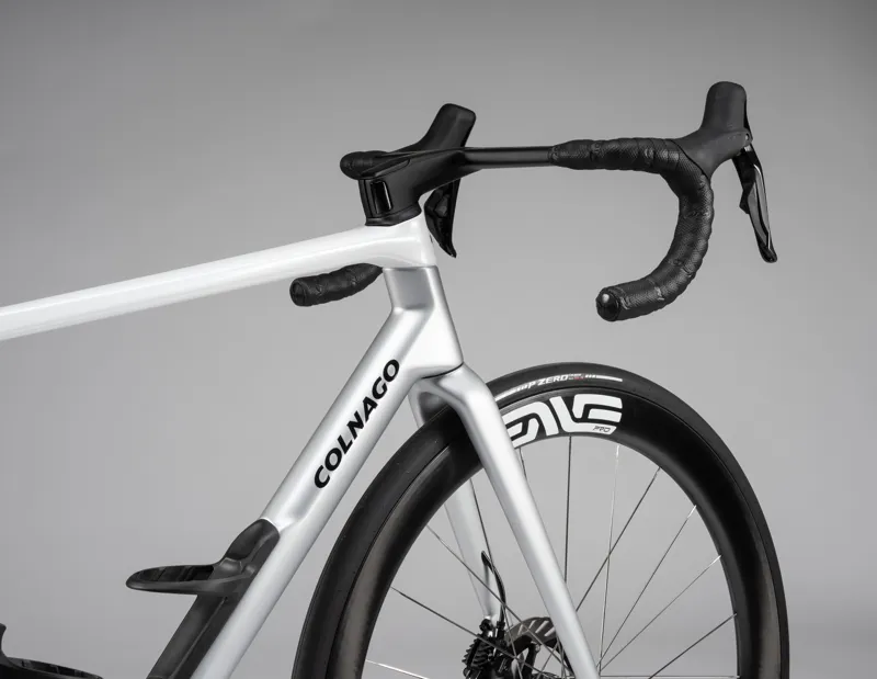 Colnago C72 Disc 2026 Carbon Road Race Bike Dura Ace Di2 / Enve 4.5 - Black/Silver/White-11