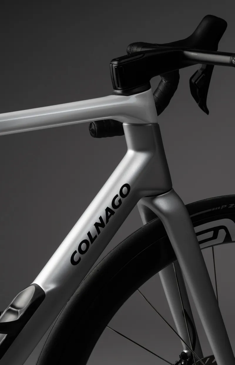 Colnago C72 Disc 2026 Carbon Road Race Bike Dura Ace Di2 / Enve 4.5 - Black/Silver/White-5
