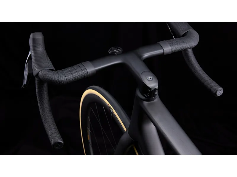 2026 Cervelo R5 Ultegra Di2 Road Bike Black / Bronze -1