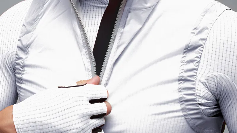 Q36.5 Air Vest - Optic White-2