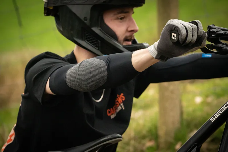 PROTECT Flux RHEON Elbow Pad BK-3