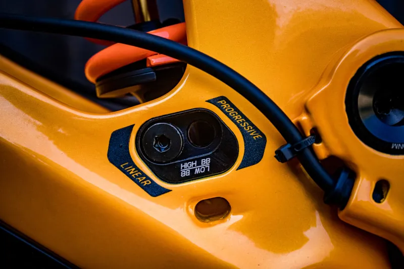 SCOTT Shock Mount Bolt Kit 2020 Gambler onwards-1