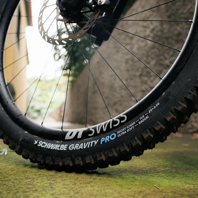 Tacky Chan Gravity Radial Pro - 27. 5 Black 27.5x2.50-1