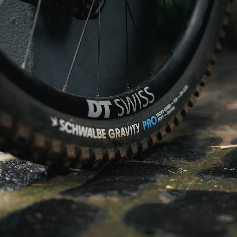 Tacky Chan Gravity Radial Pro - 27. 5 Black 27.5x2.50-2