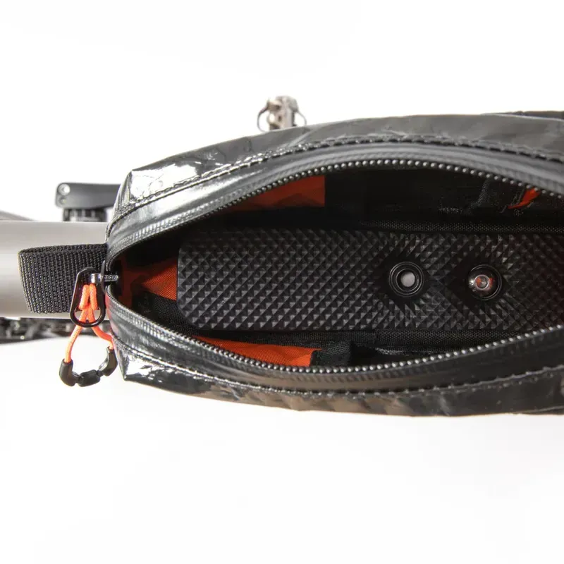 Restrap 1.2l Race Top Tube Bag in Black-2