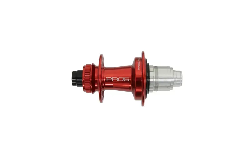 PRO 5 C/Lock Rear hub- 28 Spoke Hole- 135mm - 12mm- RED-3