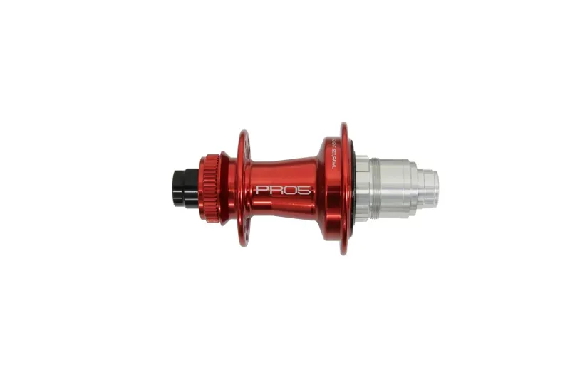 PRO 5 C/Lock Rear hub- 28 Spoke Hole- 135mm - 12mm- RED-4