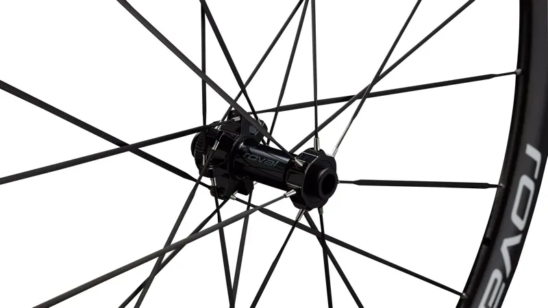 Specialized Roval Alpinist CLX III 700c Wheel in Carbon/Gloss White-2