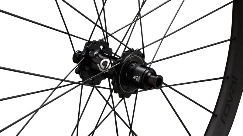 Specialized Trav. SL II Hydra2 Car. Fr. Wh. 29-inch 28h in Black-12