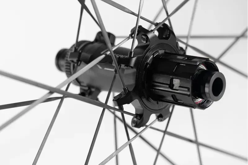 Vision Metron 60 RS SL Disc TLR Carbon Road Wheelset in Black-9
